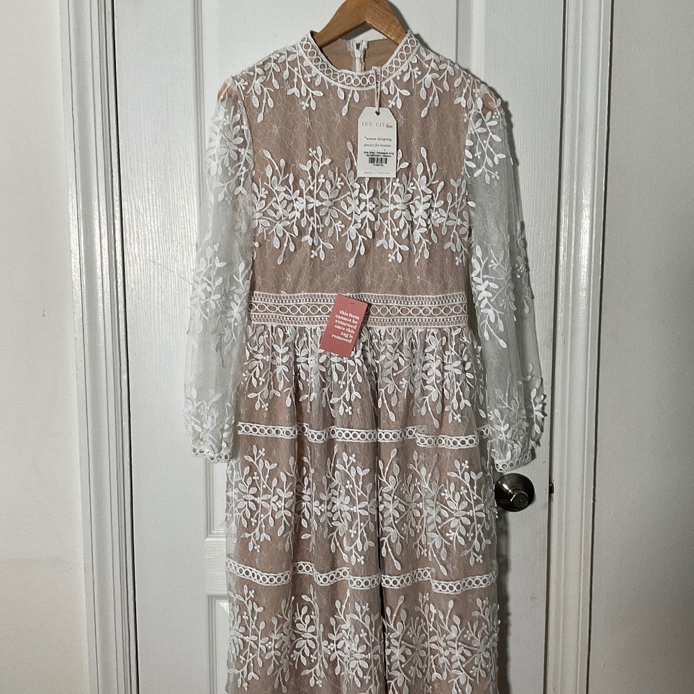 Ivy City Co. midi dress, medium